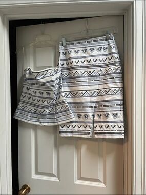 White House Black Market White and Navy Patterned Skirt Set